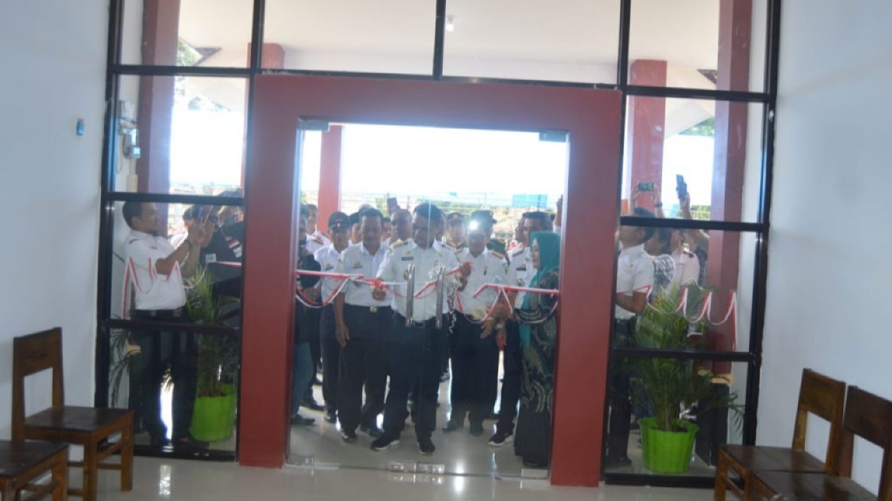 Camat Lamasi Resmi Membuka Pelatihan Transformasi Digital UMKM Lokal