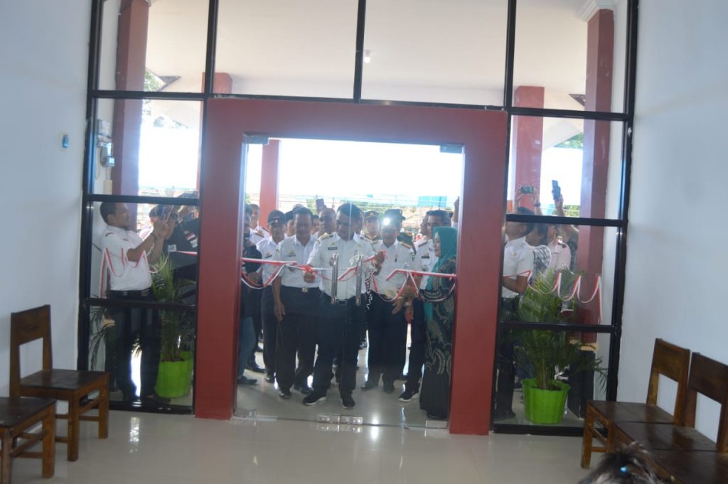 Pembukaan Kantor Camat Lamasi